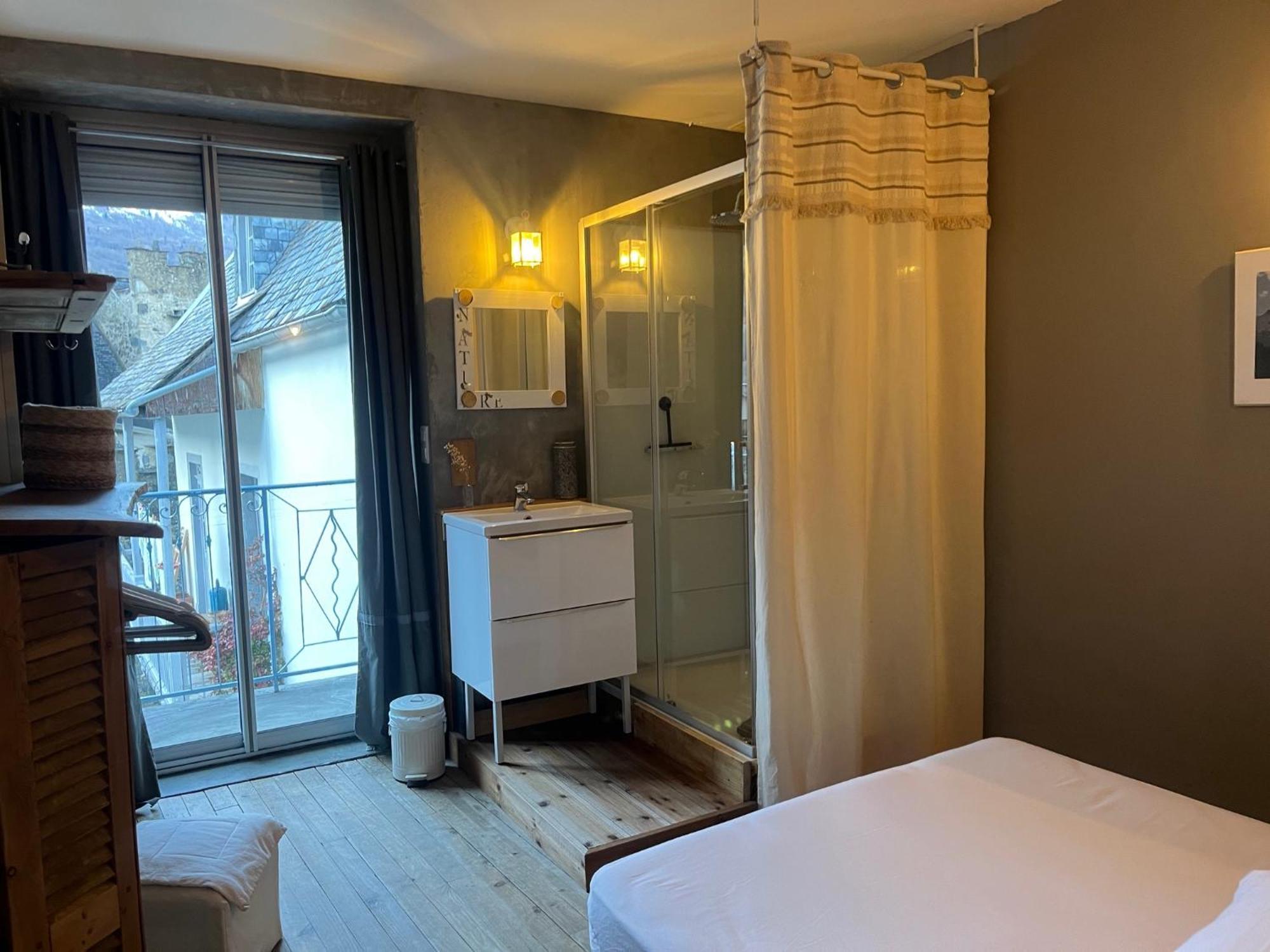 Les Remparts Apartment Luz-Saint-Sauveur Room photo
