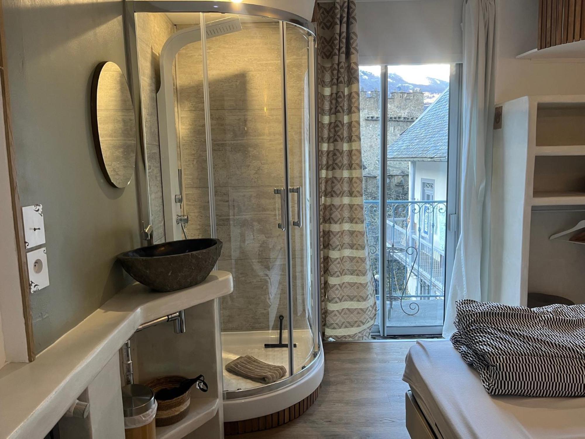 Les Remparts Apartment Luz-Saint-Sauveur Room photo